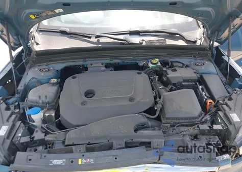 2023 Volvo Xc40 B5 Ultimate Bright Theme z USA, uszkodzony, nr VIN YV4L12UF8P2085671